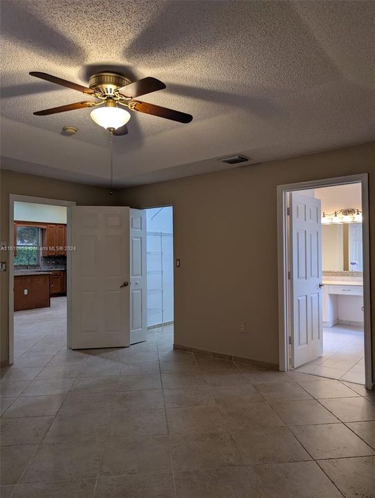 Recently Rented: $4,300 (3 beds, 2 baths, 1889 Square Feet)