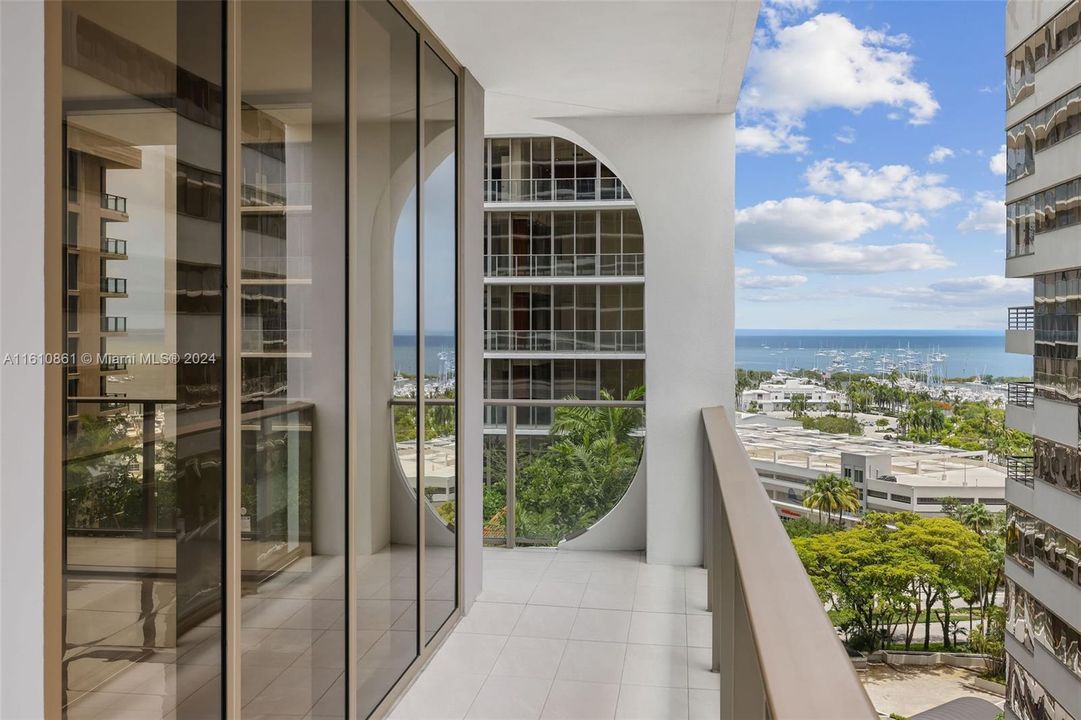 For Sale: $1,799,000 (2 beds, 2 baths, 1087 Square Feet)