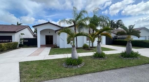 For Sale: $759,900 (4 beds, 2 baths, 2213 Square Feet)
