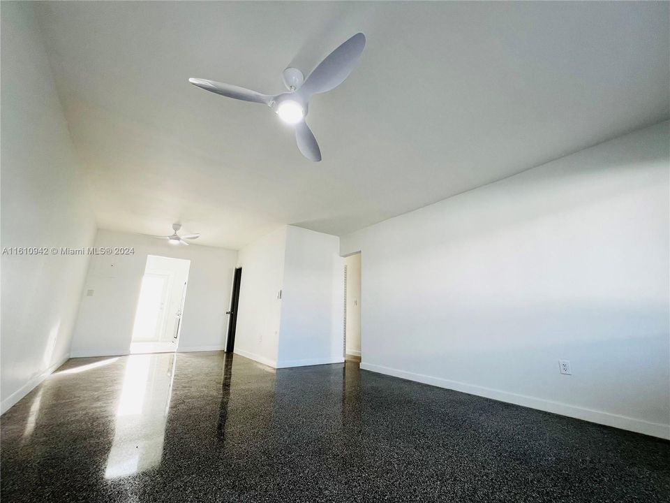 For Rent: $2,800 (2 beds, 2 baths, 1100 Square Feet)