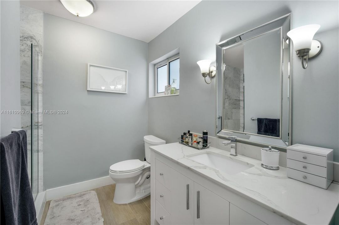 Active With Contract: $4,900 (3 beds, 2 baths, 1488 Square Feet)