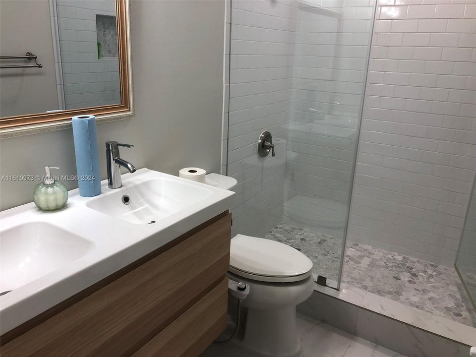 Owner's bath