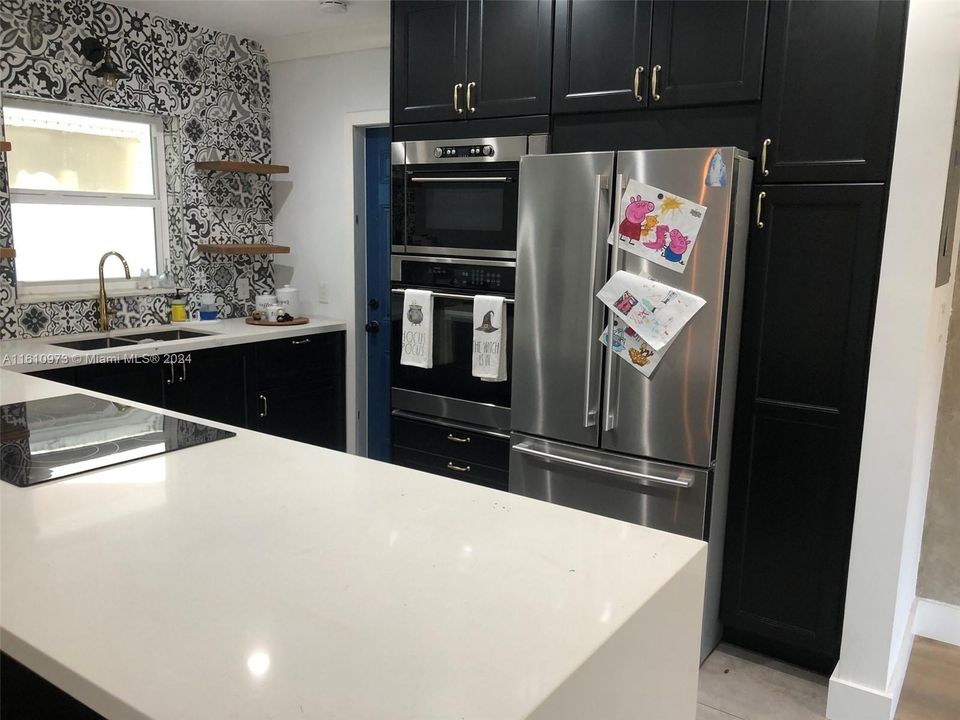 For Sale: $575,000 (3 beds, 2 baths, 1308 Square Feet)