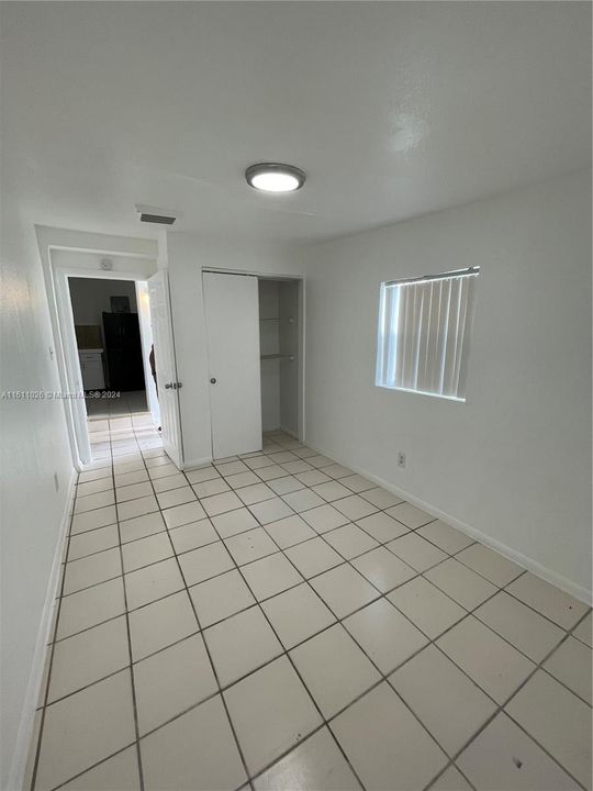 For Rent: $3,567 (4 beds, 1 baths, 2327 Square Feet)