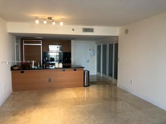 Active With Contract: $4,150 (2 beds, 2 baths, 1357 Square Feet)