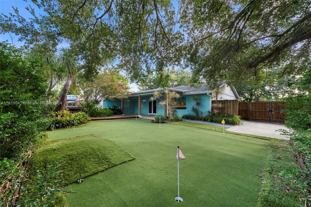 Active With Contract: $695,000 (3 beds, 2 baths, 2044 Square Feet)