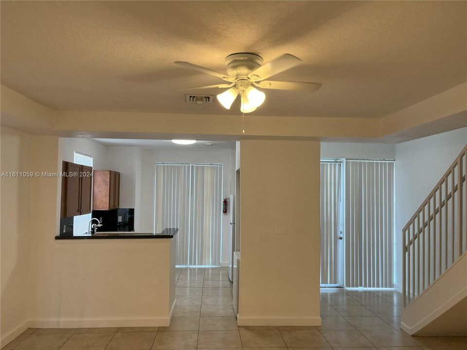 For Rent: $2,300 (2 beds, 2 baths, 1359 Square Feet)