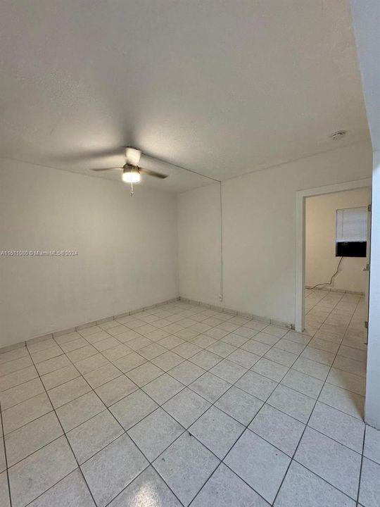 For Rent: $1,600 (1 beds, 1 baths, 2153 Square Feet)