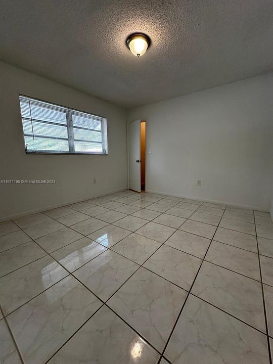 For Rent: $2,400 (2 beds, 2 baths, 857 Square Feet)