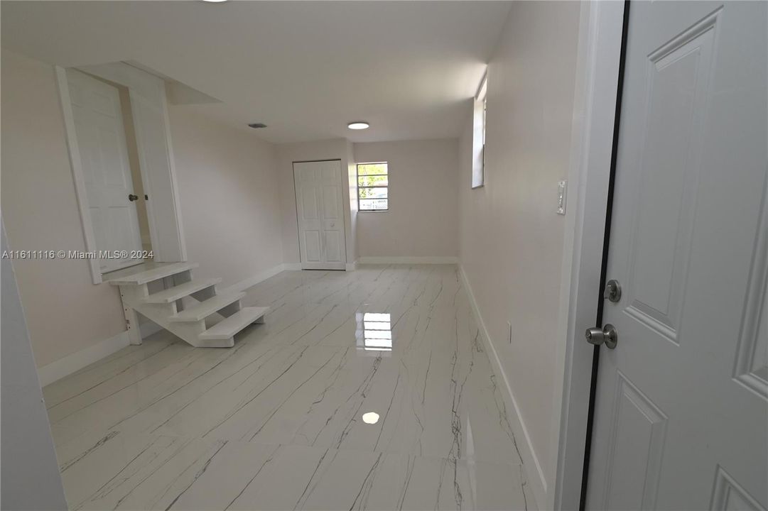 En Venta: $579,000 (4 camas, 3 baños, 1621 Pies cuadrados)