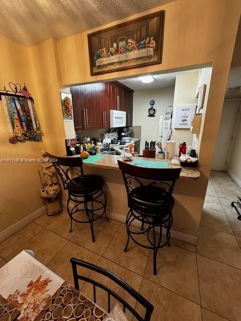 For Sale: $245,000 (2 beds, 1 baths, 820 Square Feet)