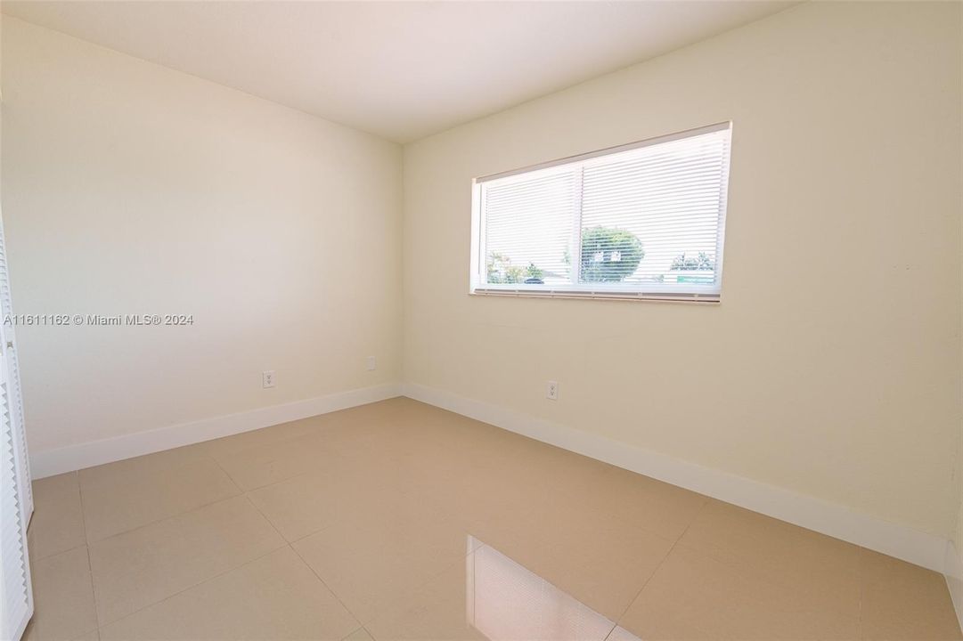 For Rent: $3,100 (3 beds, 2 baths, 1015 Square Feet)