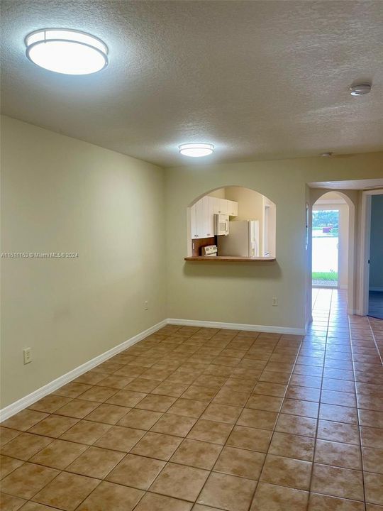 For Rent: $2,150 (2 beds, 2 baths, 920 Square Feet)