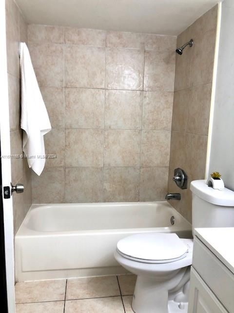 For Rent: $1,750 (1 beds, 1 baths, 826 Square Feet)