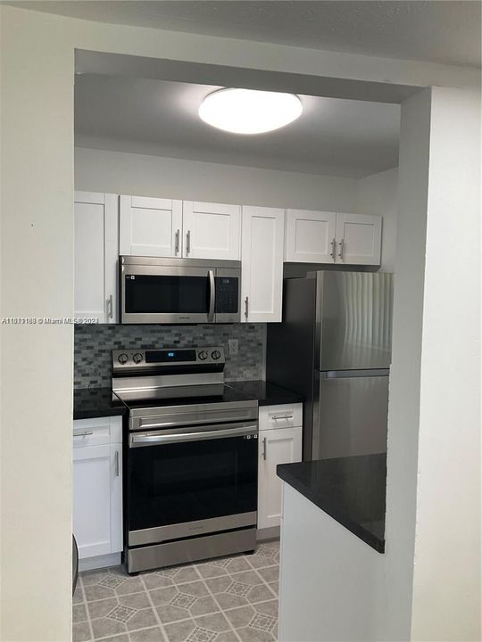 For Rent: $2,290 (2 beds, 2 baths, 770 Square Feet)