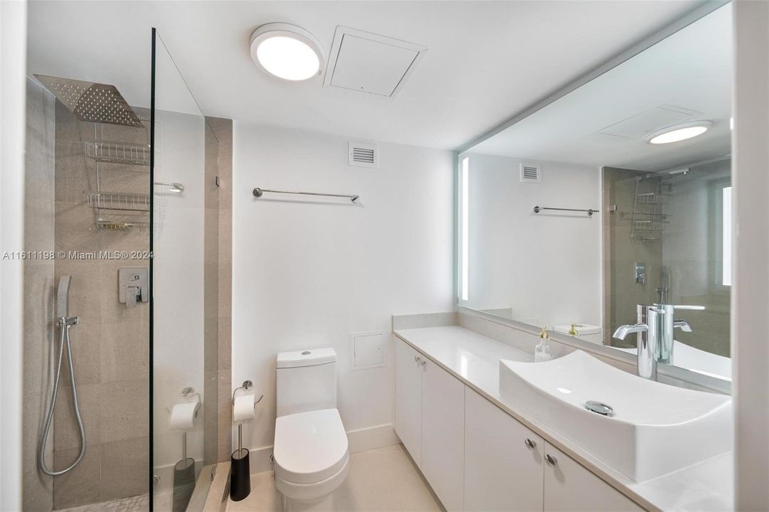 For Sale: $525,000 (2 beds, 2 baths, 1290 Square Feet)