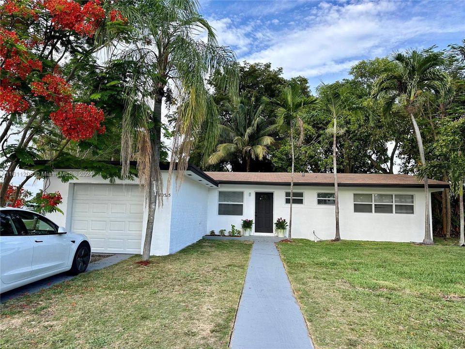 Recently Sold: $629,900 (3 beds, 2 baths, 1344 Square Feet)