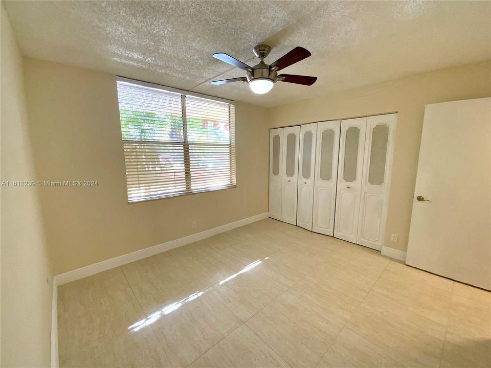 For Sale: $219,800 (2 beds, 2 baths, 1100 Square Feet)