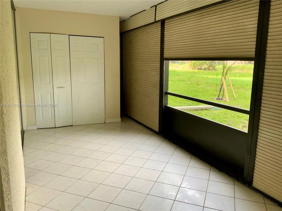 En Venta: $219,800 (2 camas, 2 baños, 1100 Pies cuadrados)