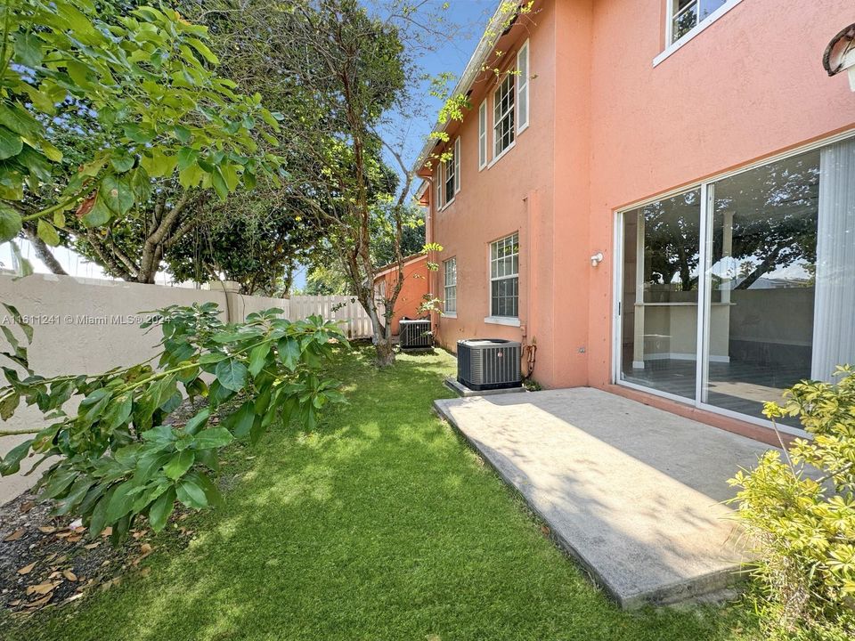 For Sale: $450,000 (3 beds, 2 baths, 1444 Square Feet)