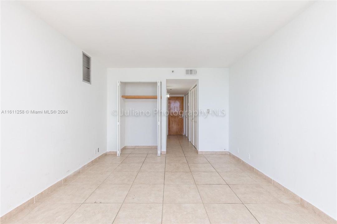 For Rent: $2,850 (2 beds, 2 baths, 1030 Square Feet)