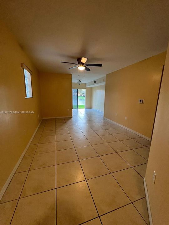 For Rent: $2,120 (3 beds, 2 baths, 1099 Square Feet)