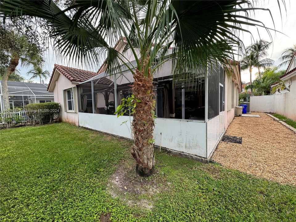 For Sale: $780,000 (3 beds, 2 baths, 2368 Square Feet)