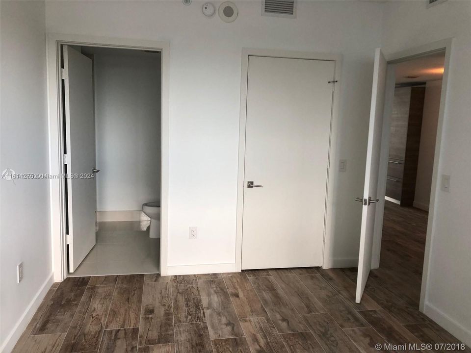 For Rent: $5,700 (2 beds, 3 baths, 1151 Square Feet)