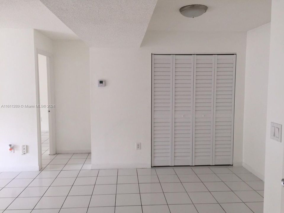 For Rent: $2,400 (2 beds, 2 baths, 1075 Square Feet)