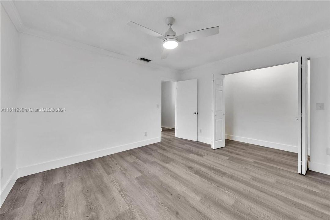 Active With Contract: $269,900 (2 beds, 1 baths, 1188 Square Feet)