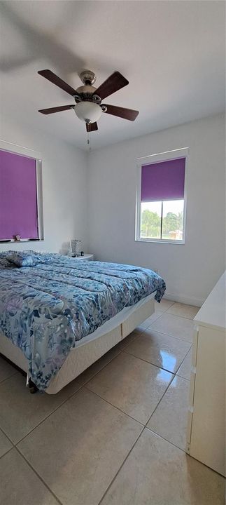 Activo con contrato: $435,000 (3 camas, 2 baños, 1459 Pies cuadrados)