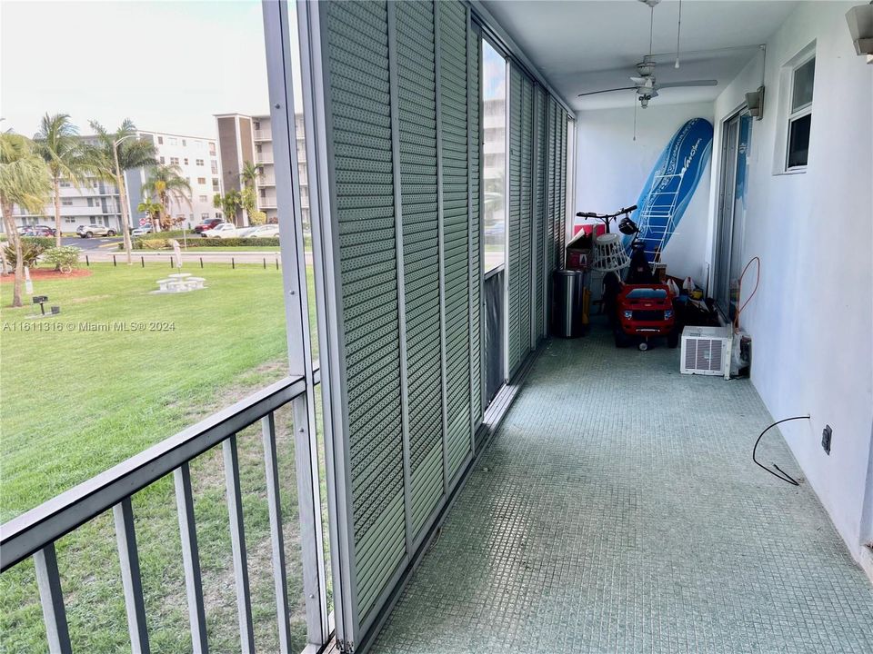 En Venta: $239,900 (2 camas, 2 baños, 992 Pies cuadrados)