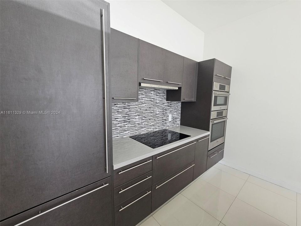 В аренду: $2,395 (1 спален, 1 ванн, 714 Квадратных фут)