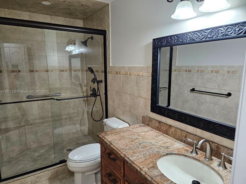 Active With Contract: $3,900 (4 beds, 2 baths, 2667 Square Feet)