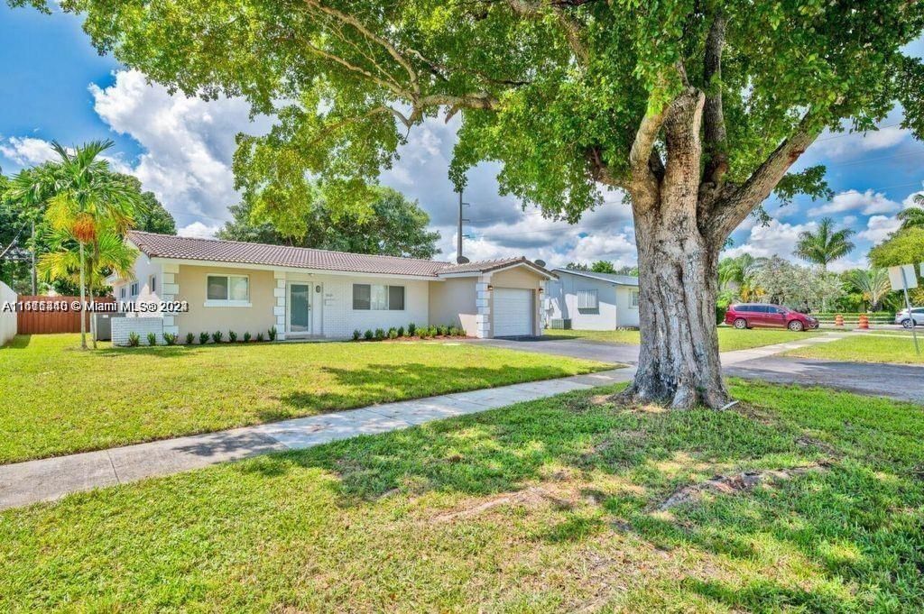 For Sale: $590,000 (3 beds, 2 baths, 1795 Square Feet)