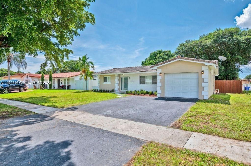 For Sale: $590,000 (3 beds, 2 baths, 1795 Square Feet)