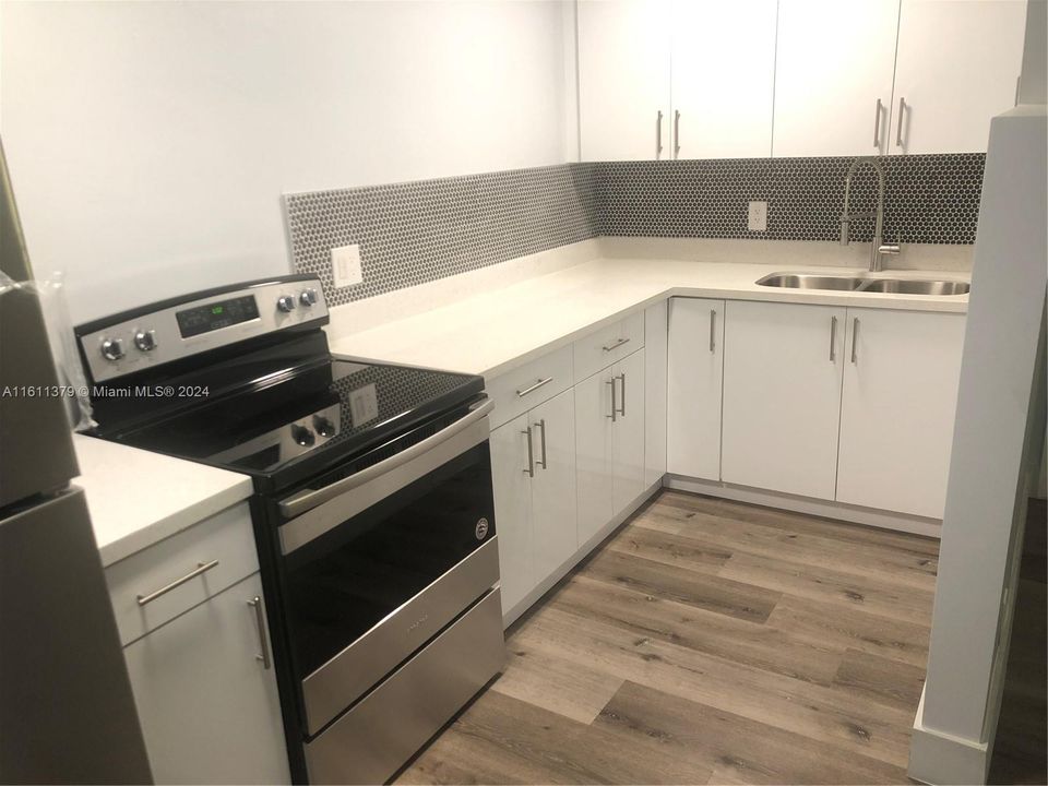 Recently Rented: $1,695 (1 beds, 1 baths, 0 Square Feet)