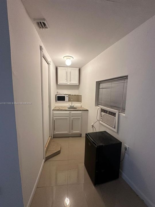 For Rent: $1,500 (1 beds, 1 baths, 1311 Square Feet)