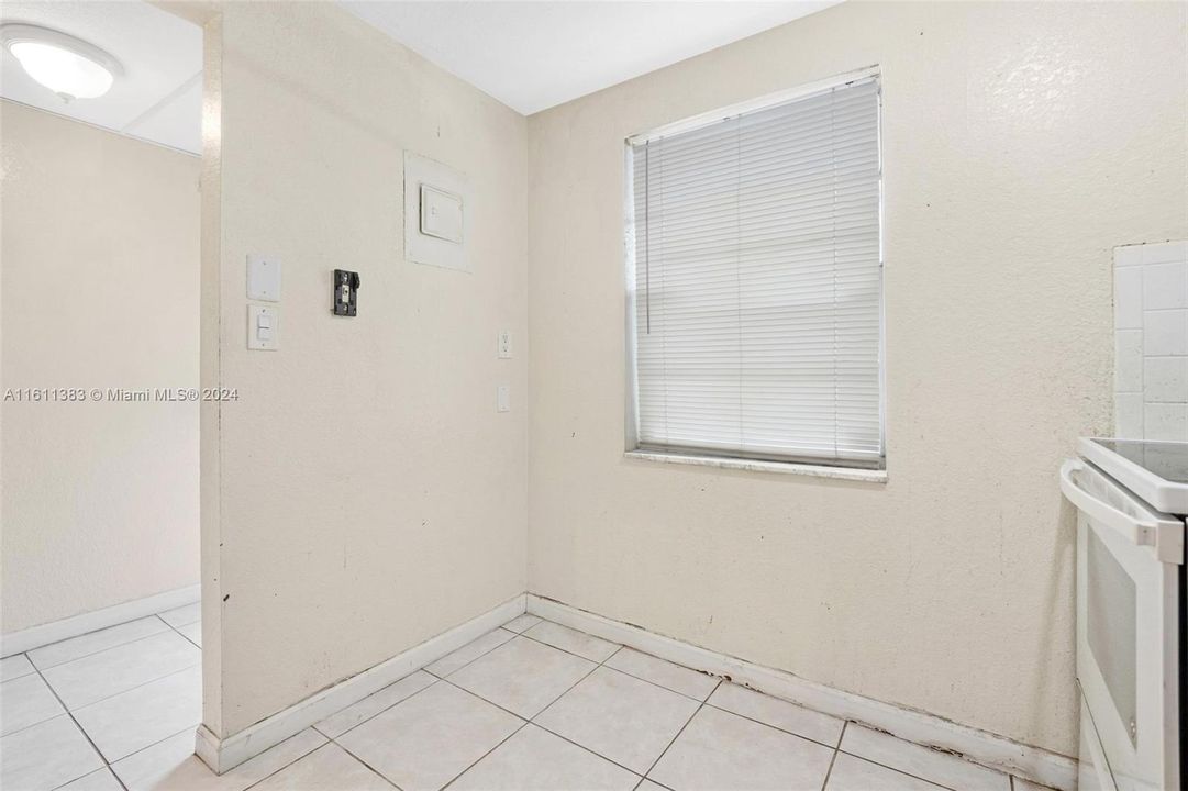 For Sale: $109,900 (2 beds, 2 baths, 930 Square Feet)