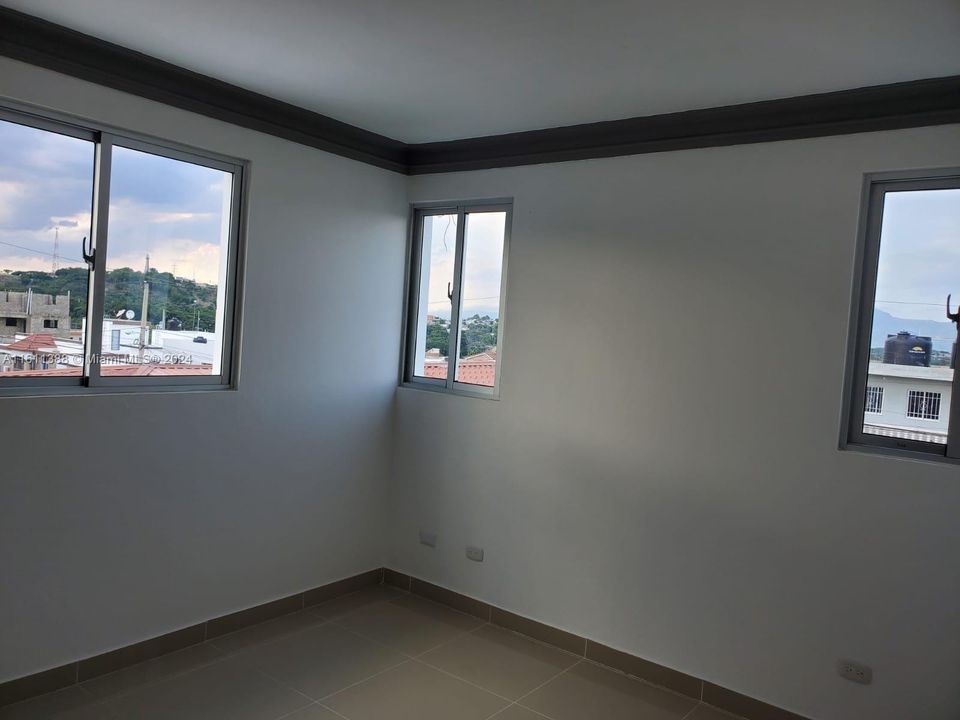 En Venta: $125,000 (3 camas, 3 baños, 1286 Pies cuadrados)