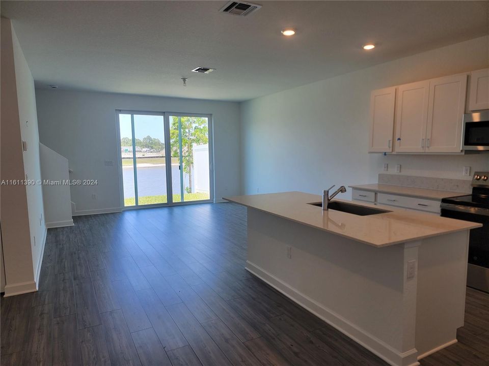 Active With Contract: $2,300 (3 beds, 2 baths, 0 Square Feet)