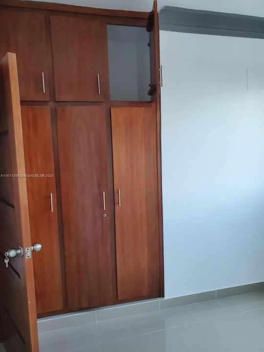 En Venta: $125,000 (3 camas, 3 baños, 1275 Pies cuadrados)