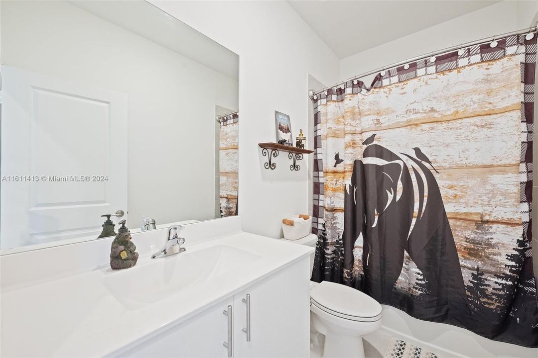 For Sale: $435,000 (3 beds, 2 baths, 1331 Square Feet)