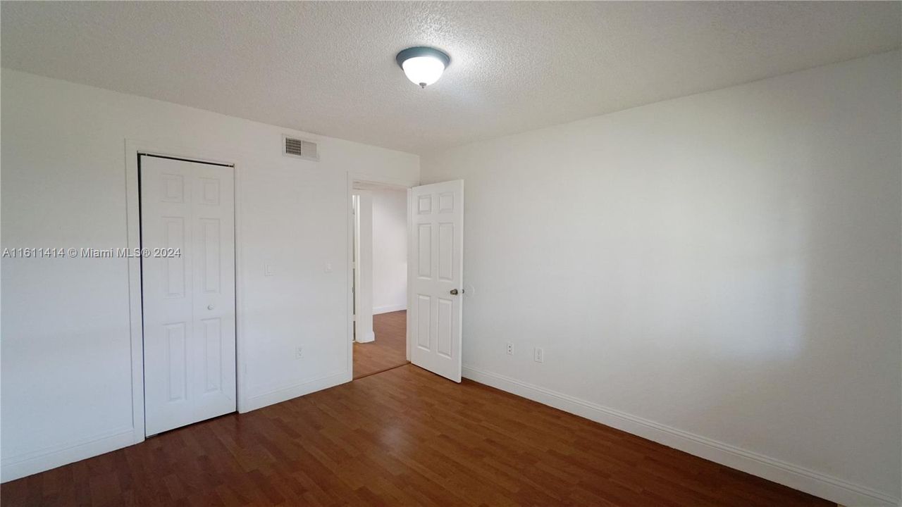 For Rent: $1,875 (1 beds, 1 baths, 586 Square Feet)