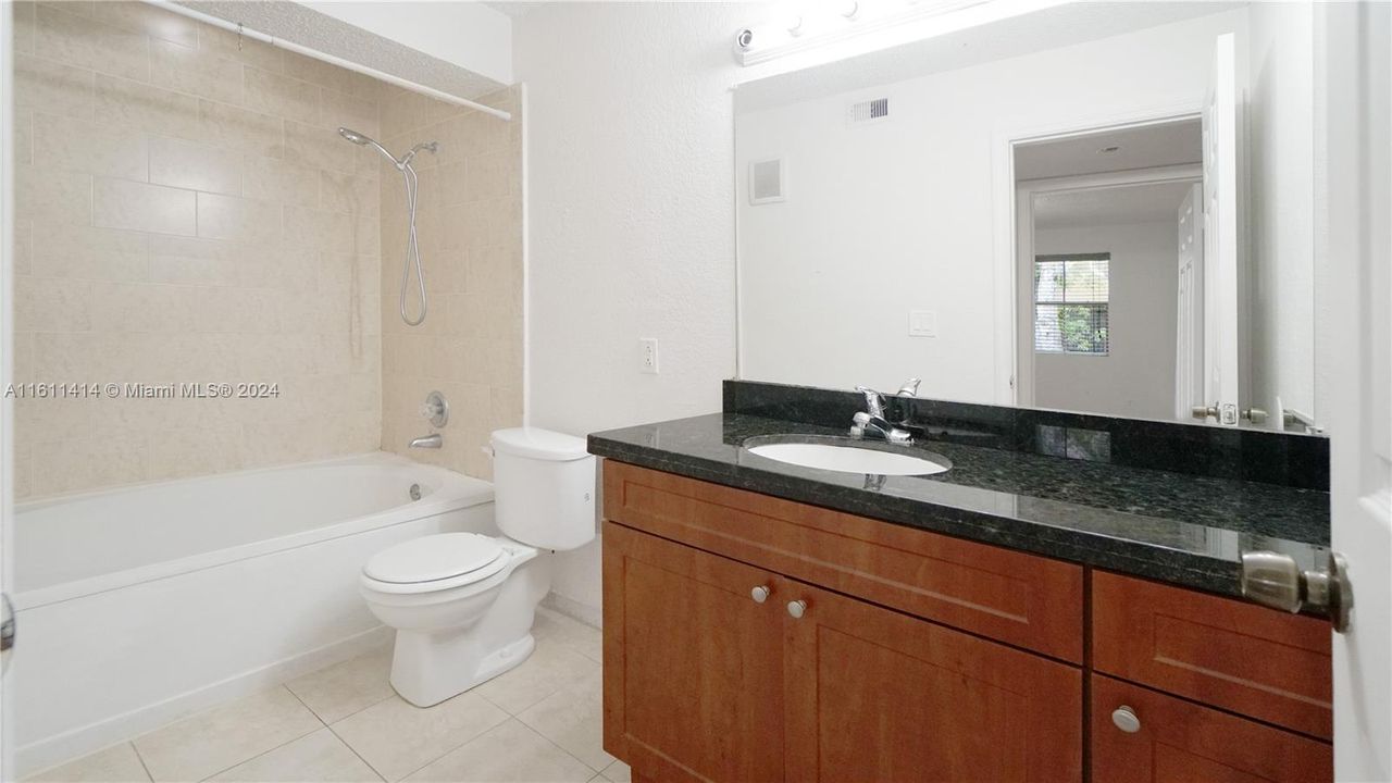 For Rent: $1,875 (1 beds, 1 baths, 586 Square Feet)