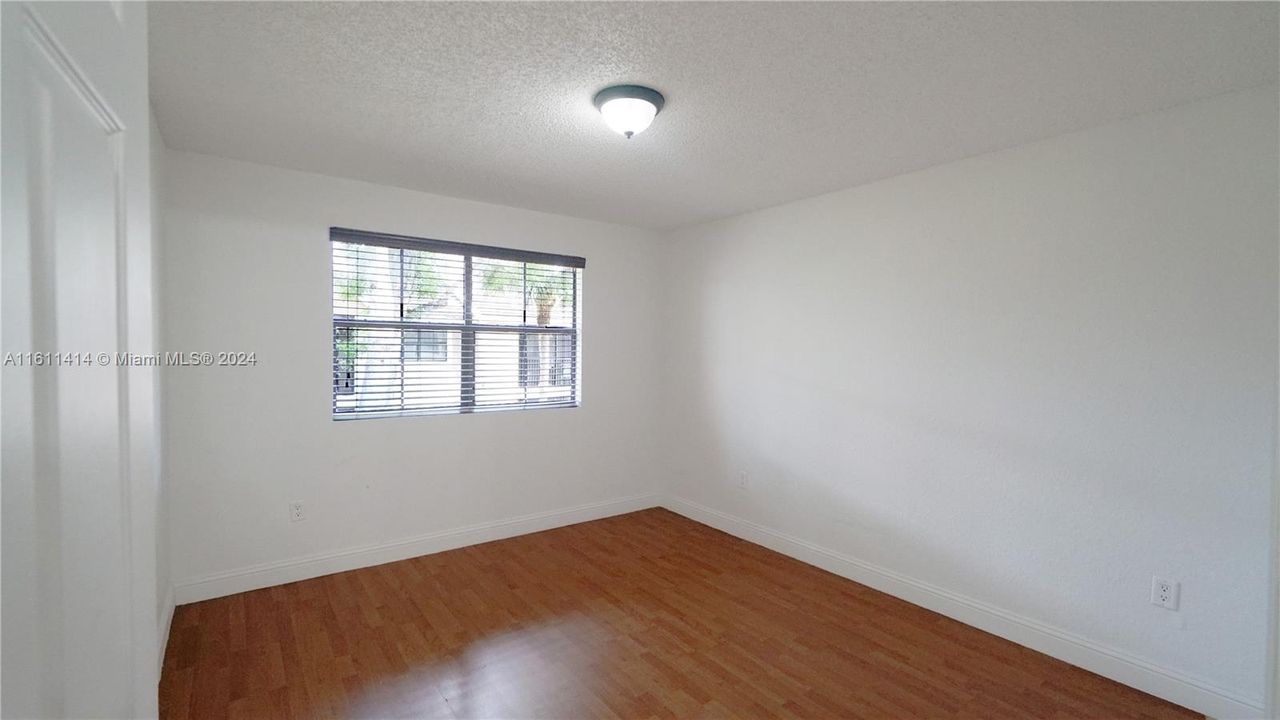 For Rent: $1,875 (1 beds, 1 baths, 586 Square Feet)