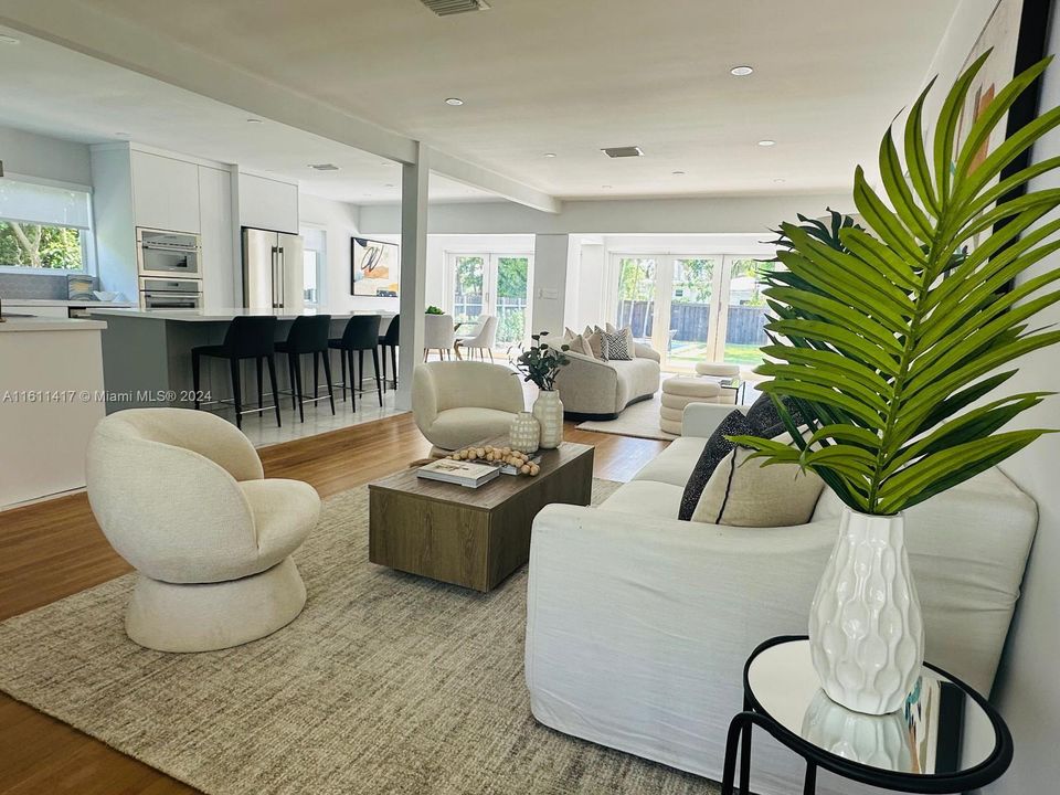 Recently Sold: $1,745,000 (3 beds, 2 baths, 1585 Square Feet)