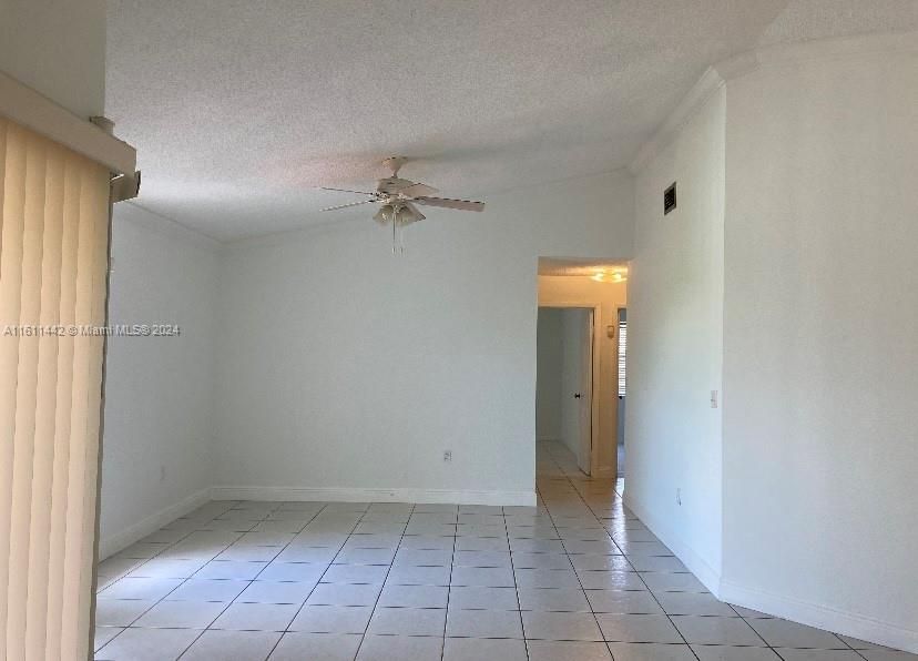 For Rent: $2,350 (3 beds, 2 baths, 1125 Square Feet)