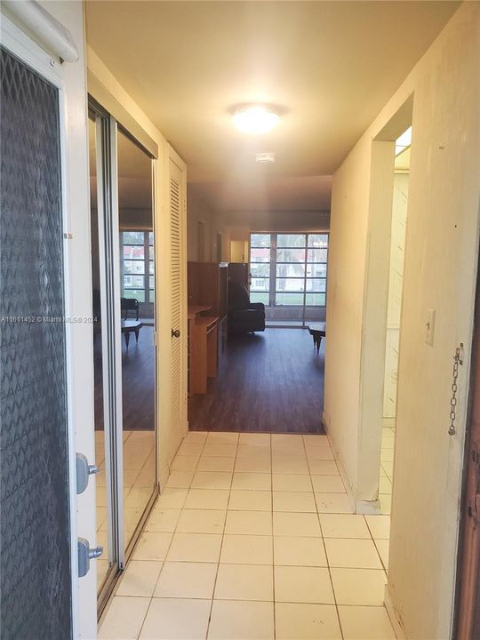 For Sale: $105,000 (2 beds, 2 baths, 850 Square Feet)
