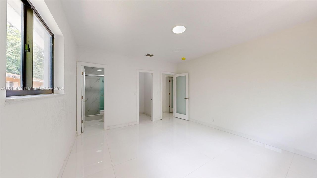 For Sale: $779,000 (3 beds, 2 baths, 1982 Square Feet)